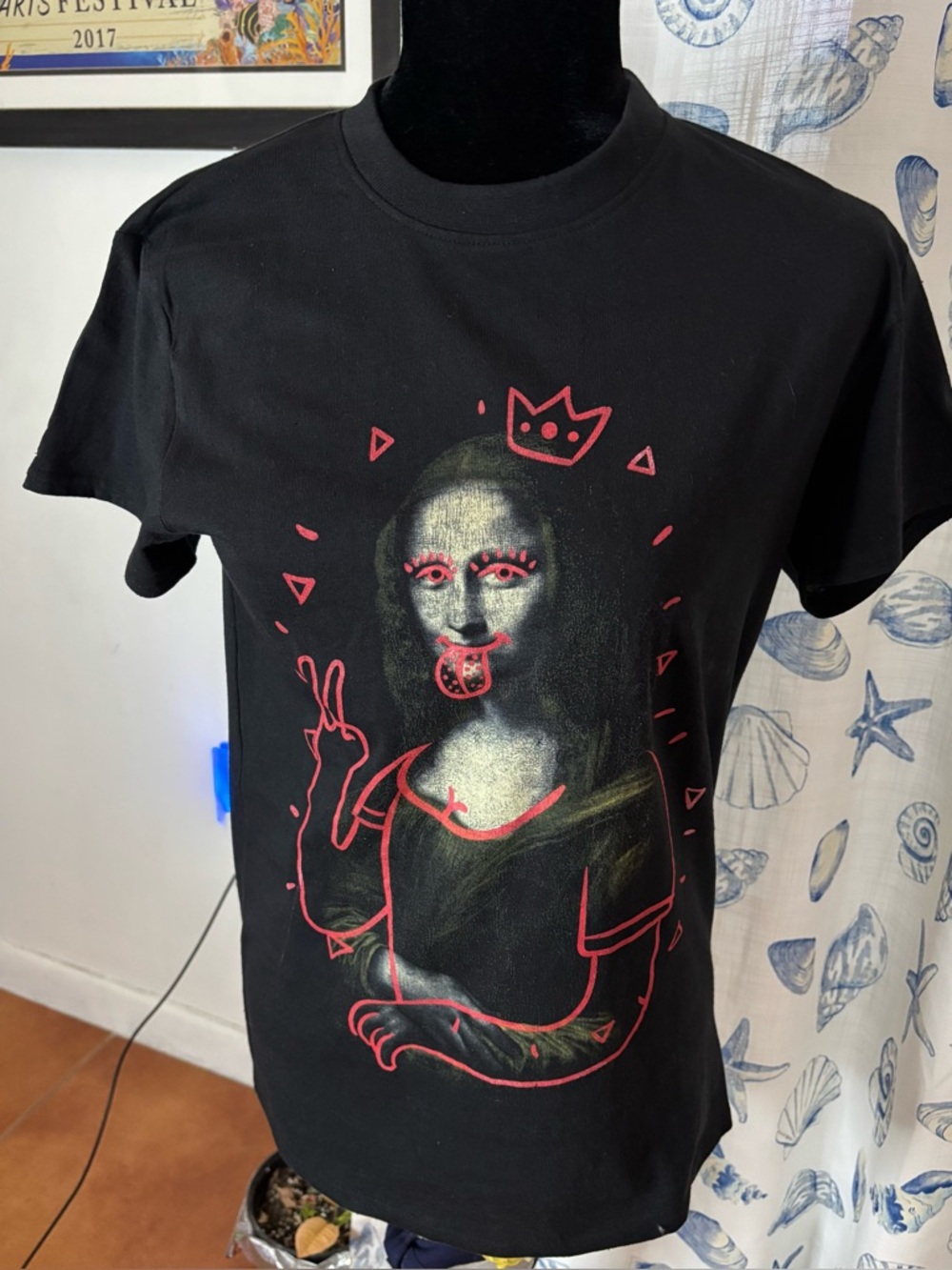 Brisco Mona Lisa graphic t-shirt black & red Short sleeves, crew neck Great cond